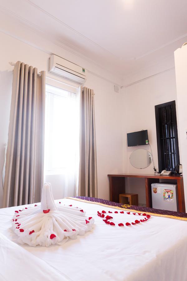 Ruby Bistro Hotel Hue Exterior foto